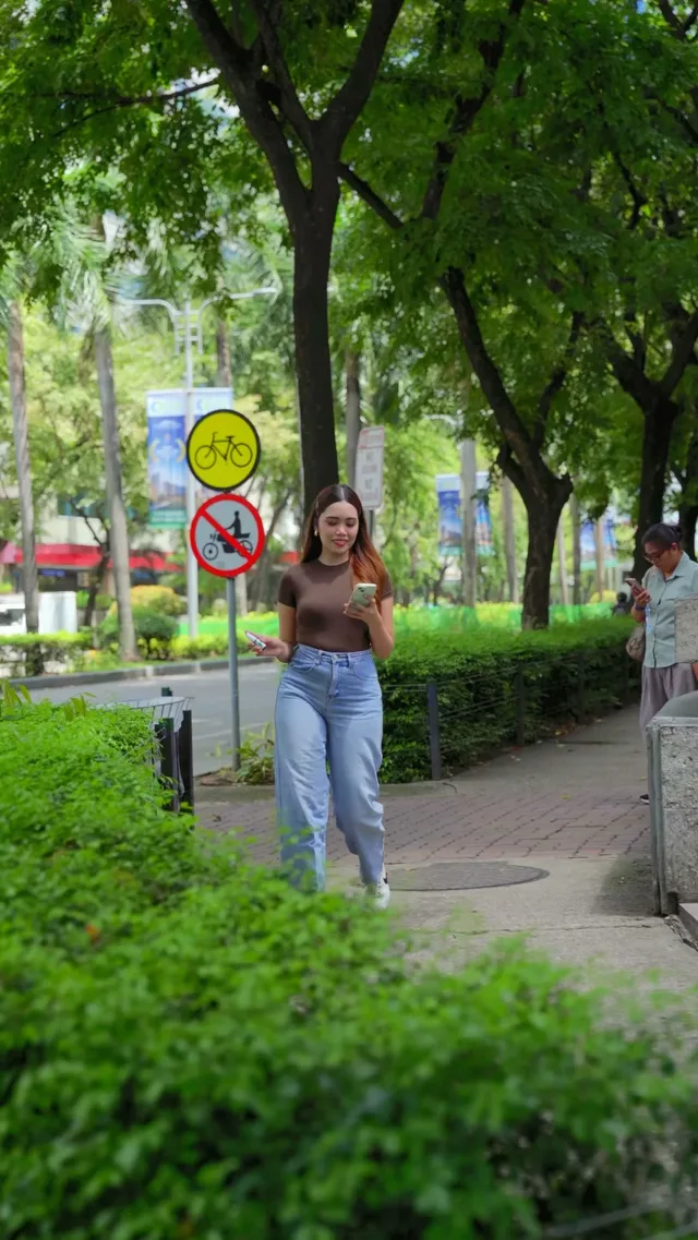 Kahit anong ganap ’yan, always bring your Herbycin Cooling Mouth Spray! 🌿